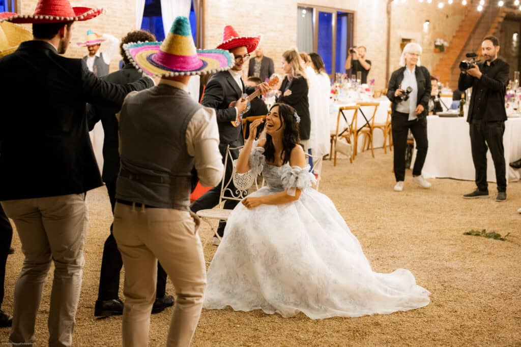 servizio-fotografico-matrimonio-comprende-foto-festeggiamenti